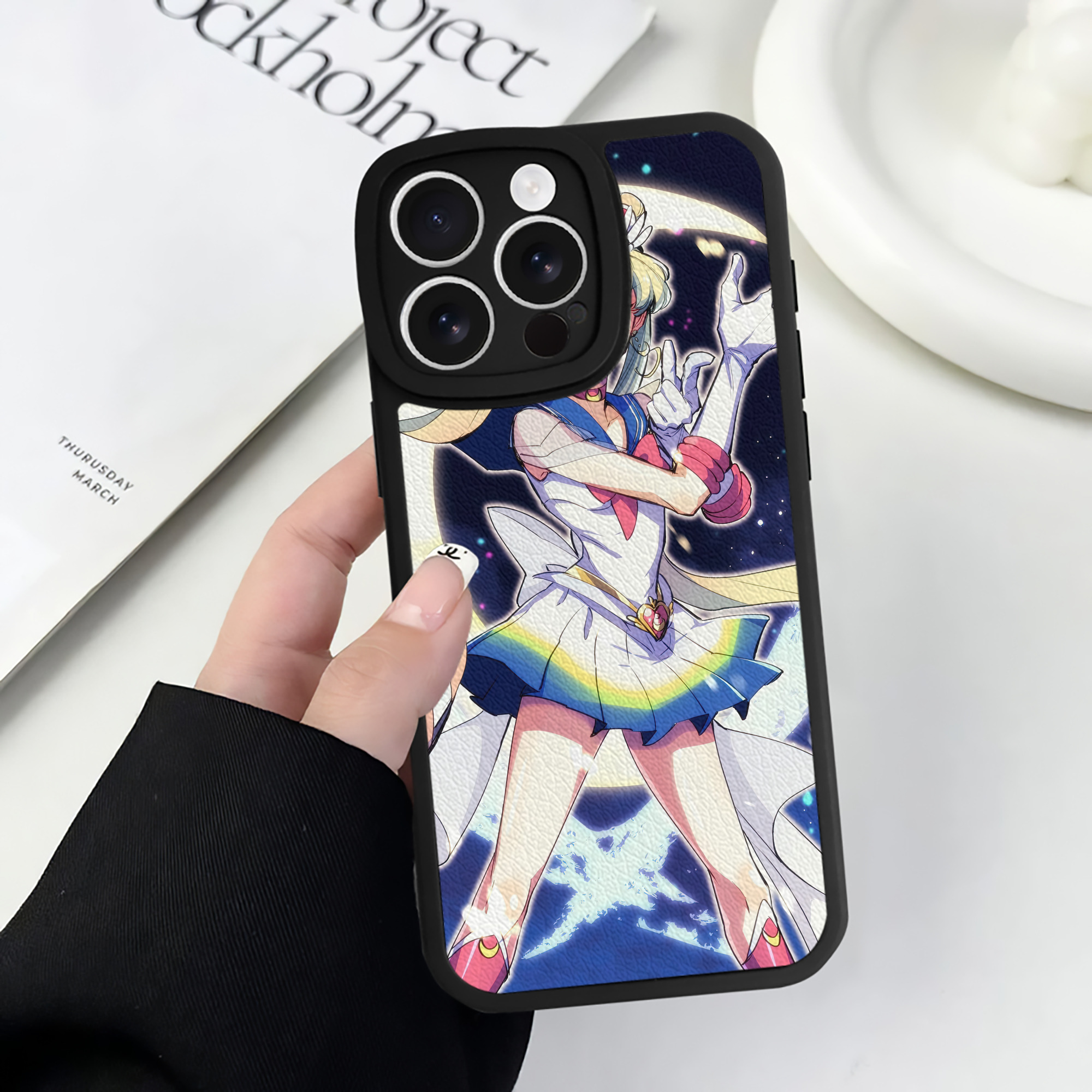 （画像用） 美少女戦士セーラームーン Sailor Moon 【iPhone 16シリーズ対応】シリコンスマホケース（レザー調） 材質：シリコン